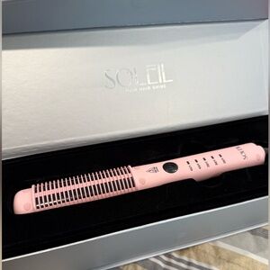 New in box Soleil Styling Comb Heat Brush Baby Pink